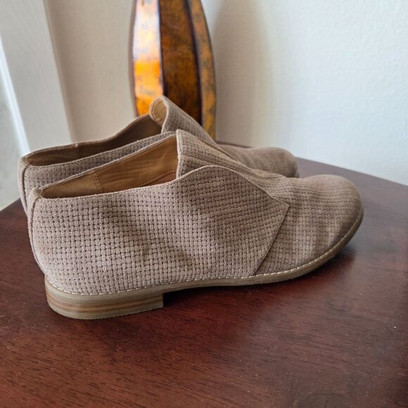 Franco Sarto Womens Size 8M Beige Leather Slip-On Loafers With Textured Design - Picture 7 of 11